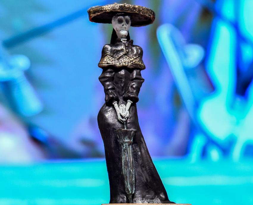 Darío Castillejos gana el homenaje de caricatura “La Catrina” 