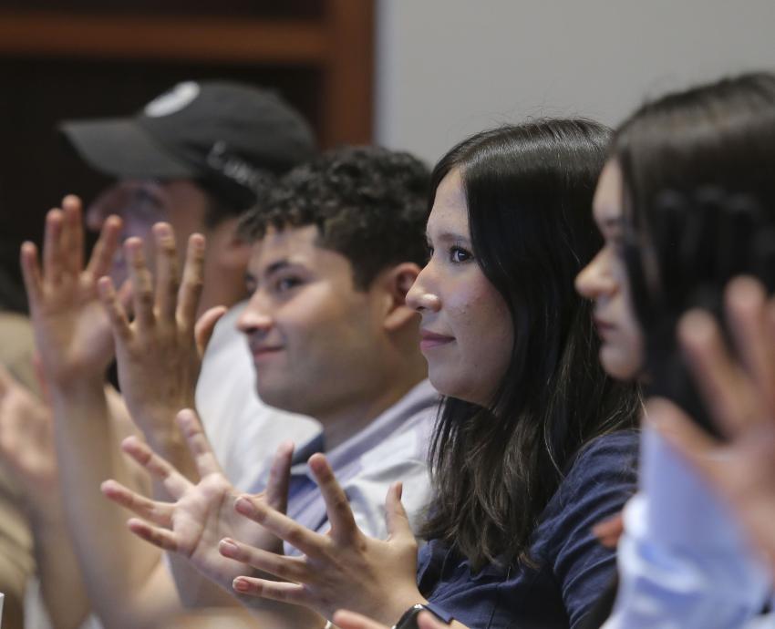 Estudiantes buscarán de nuevo ganar el Concurso de Debate Mar Adentro