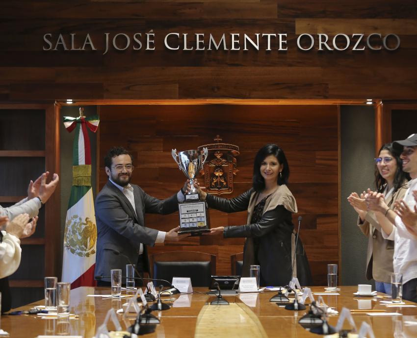 Estudiantes buscarán de nuevo ganar el Concurso de Debate Mar Adentro