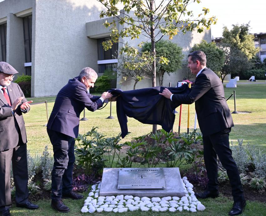 Conmemora CUCEA su 30 aniversario