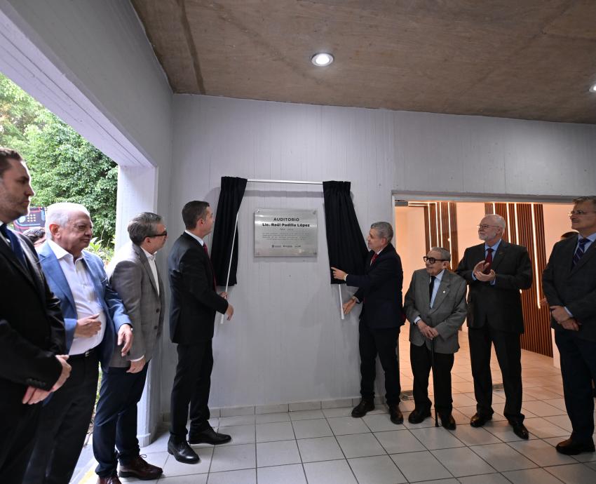 Conmemora CUCEA su 30 aniversario
