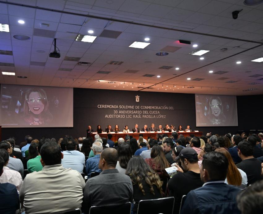 Conmemora CUCEA su 30 aniversario