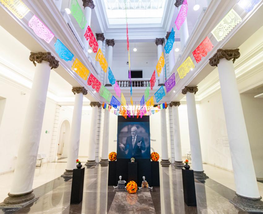 Honra MUSA memoria de Raúl Padilla con ofrenda por el Día de Muertos