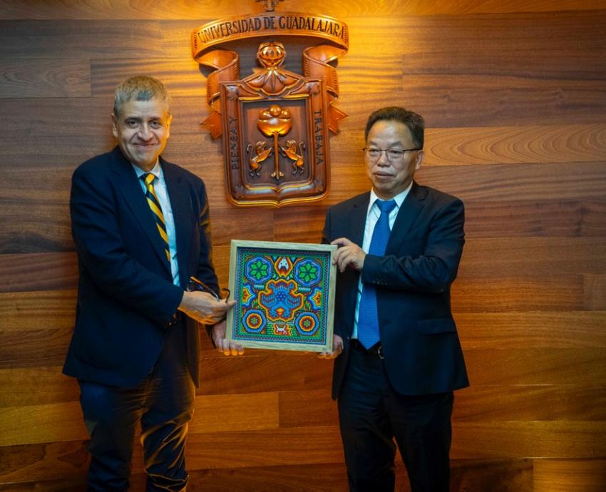 Fortalece UdeG lazos académicos y culturales con China