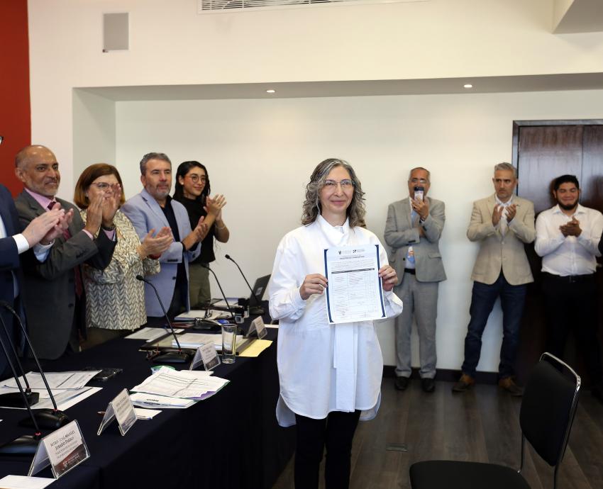 Dra. Mara Robles Villaseñor se registra como aspirante a la Rectoría General de la UdeG