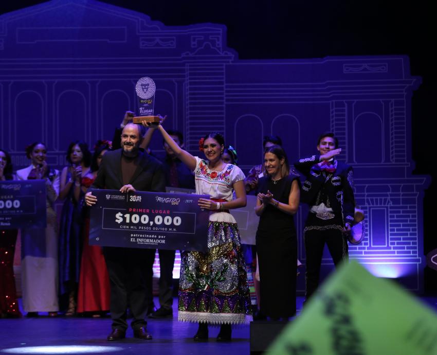 Andrea Garibay, estudiante del CUCiénega, gana Rugido UDG 2024