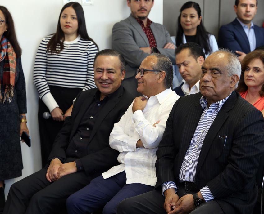 Entregan registro al doctor José Francisco Muñoz Valle como candidato a la Rectoría General de la UdeG