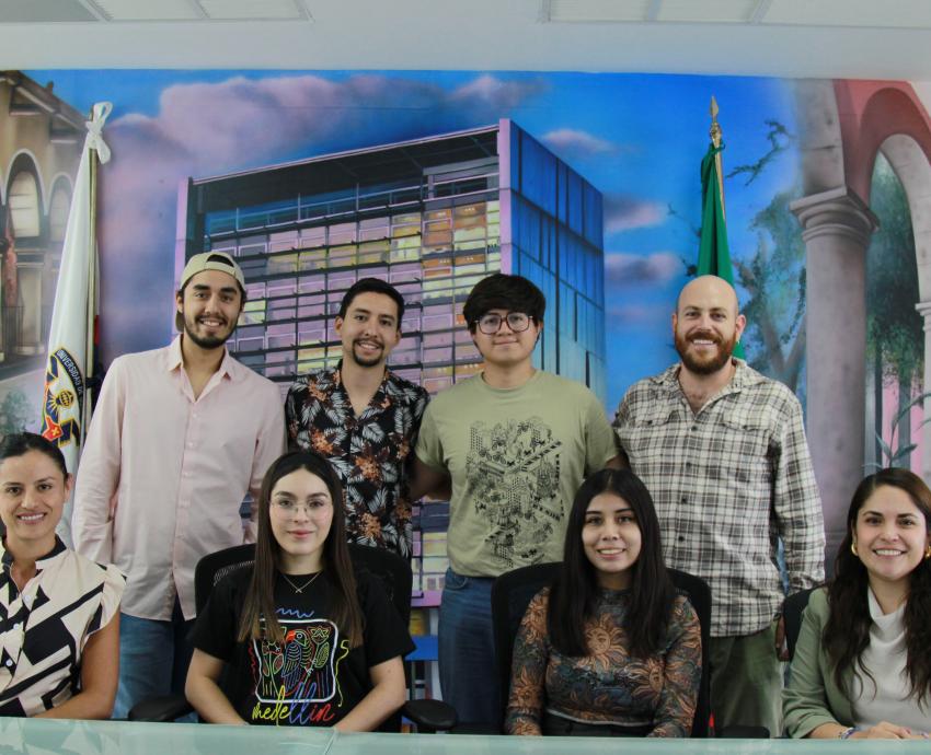 Estudiantes del CUAAD ponen a prueba conocimientos en Colombia