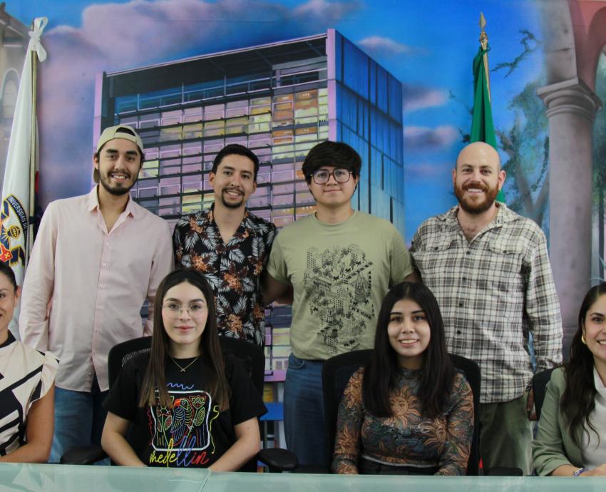 Estudiantes del CUAAD ponen a prueba conocimientos en Colombia