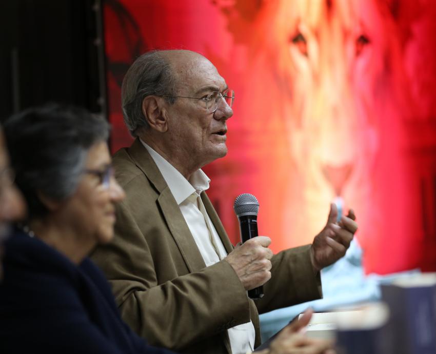 Presentan libro sobre la educación en los primeros 200 años de fundación de Jalisco