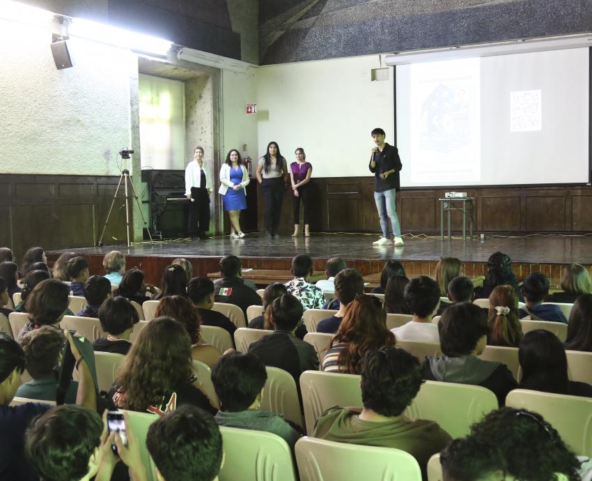 Acercan el arte y la Realidad Aumentada a estudiantes del SEMS