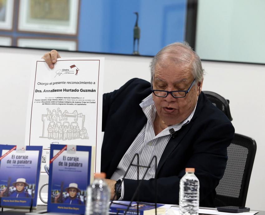 Entregan Premio Cátedra Jorge Alonso a la mejor tesis en ciencias sociales