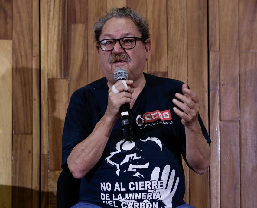 Provoca Paco Ignacio Taibo II a estudiantes de CUGDL aferrarse a la lectura
