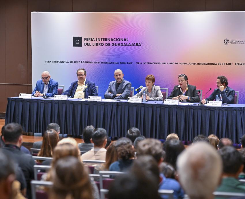 Buscan universidades educar para el futuro 