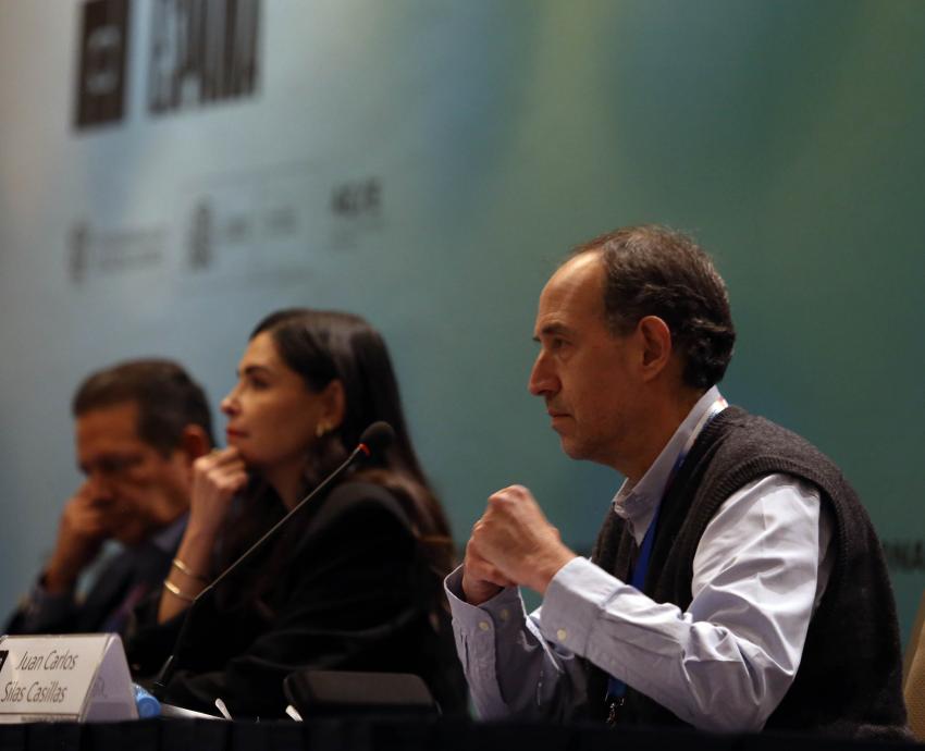 Debaten sobre la innovación en los modelos educativos, durante la FIL