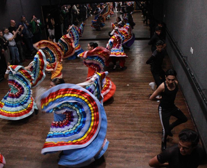 Presentan dramatización sobre teatro griego en el CUAAD