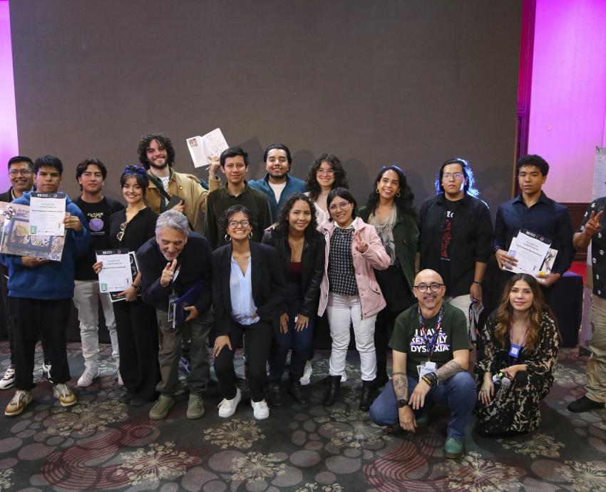 Marie-France, ganadora del Segundo Concurso de Cartón Universitario 