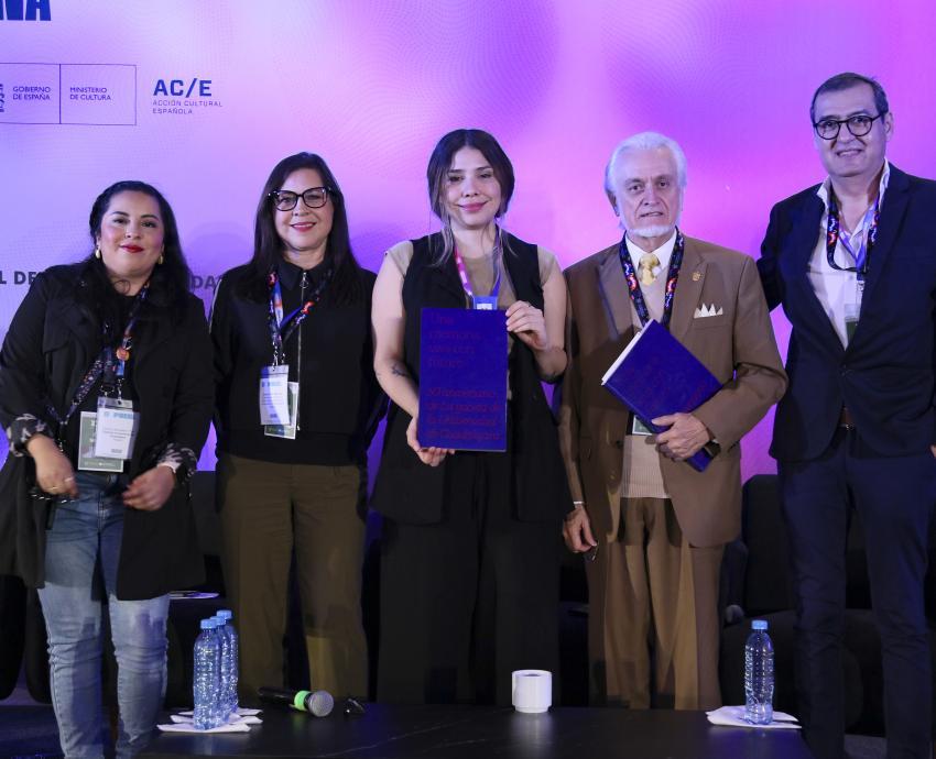 Presentan 50 años de periodismo e historias de “La gaceta” UdeG