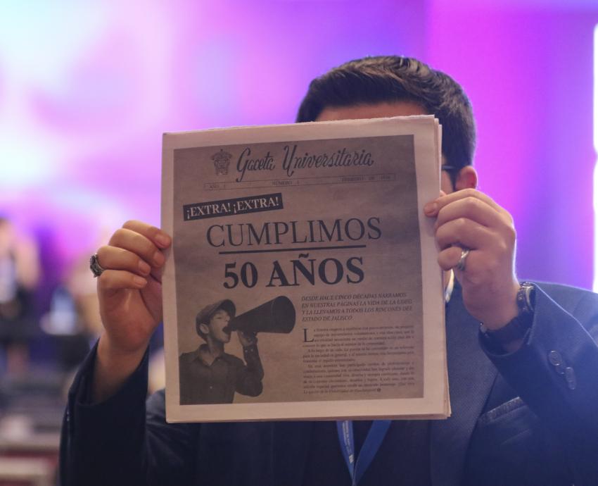 Presentan 50 años de periodismo e historias de “La gaceta” UdeG
