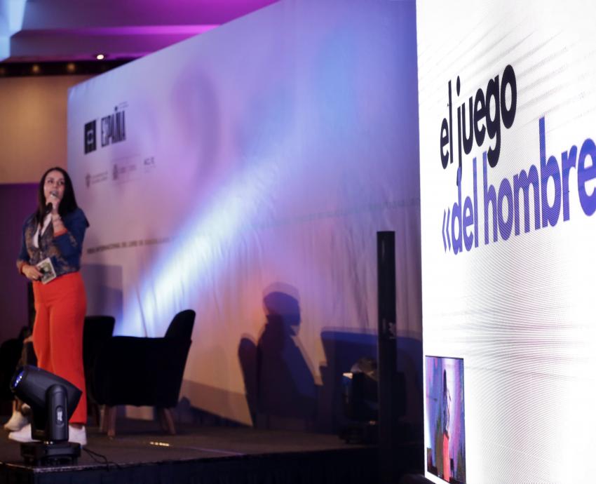 “Las palabras sí pueden ayudar a crear una realidad más igualitaria”: Paulina Chavira 