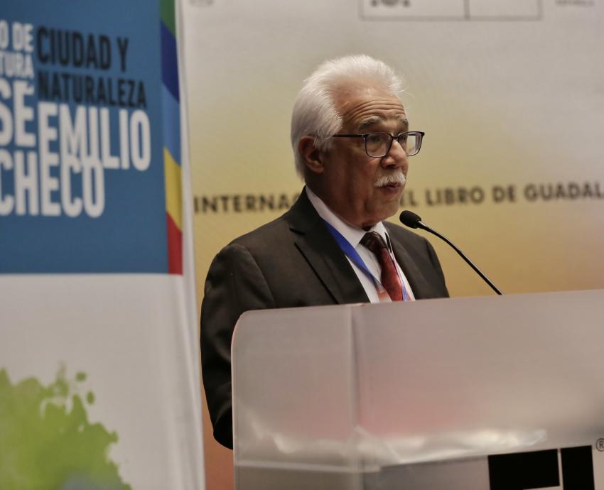 Recibe Valeria Guzmán Pérez el Premio Ciudad y Naturaleza José Emilio Pacheco