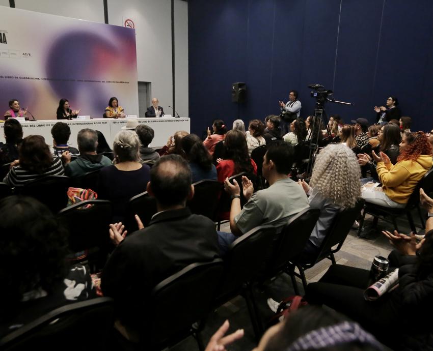 Las literaturas en lenguas originarias son propuestas de vida