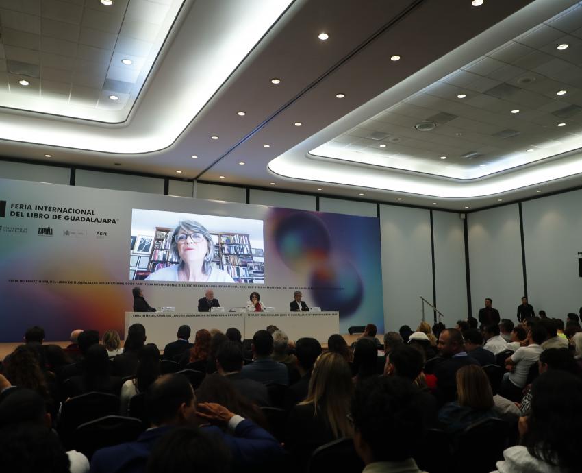 Recibe Merry MacMaster el Homenaje Nacional de Periodismo Cultural “Fernando Benítez” 