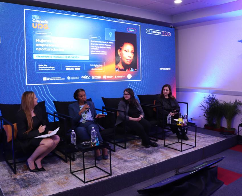 Destacan el impacto de las mujeres como líderes científicas y empresariales