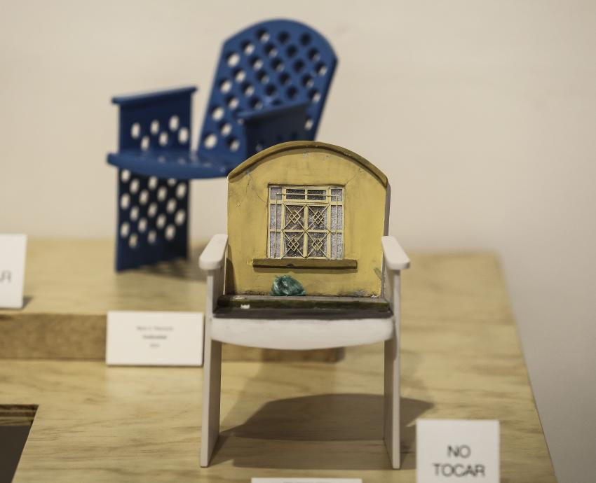 Premio convertido en arte: butacas intervenidas por diversos artistas se exponen en el MUSA 