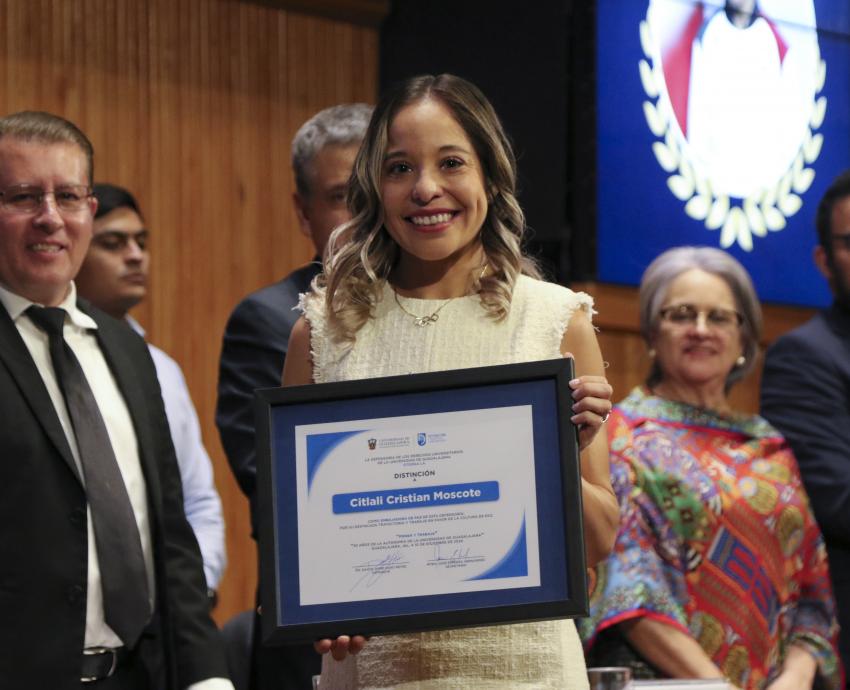 Entregan el Premio Universitario de Derechos Humanos 2024