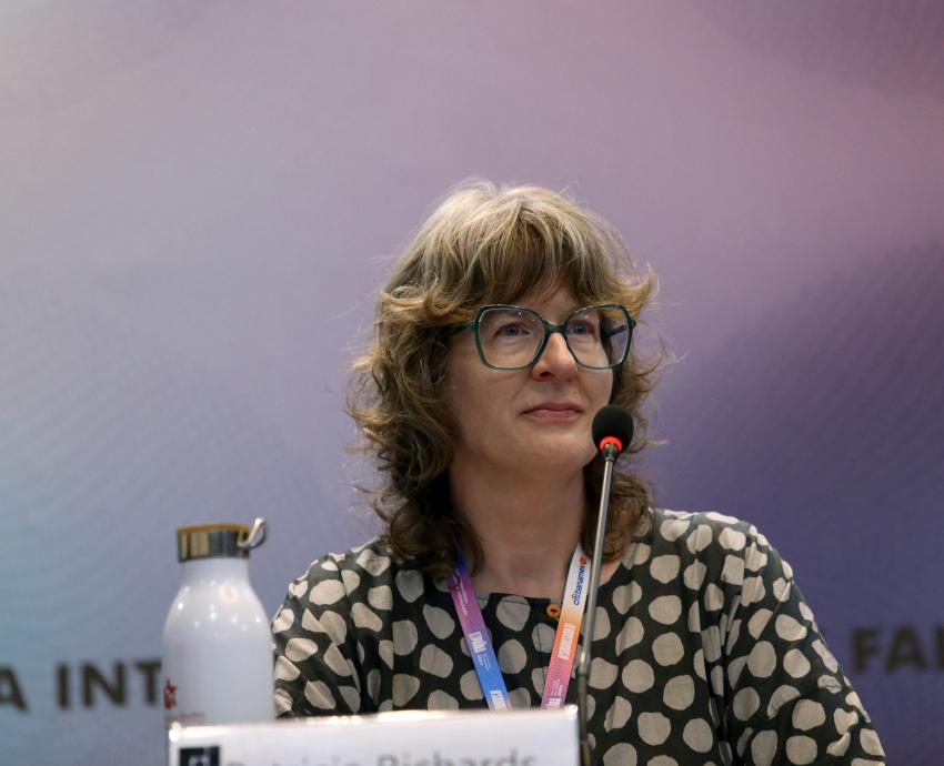 Reflexionan en FIL tres décadas de estudios de género