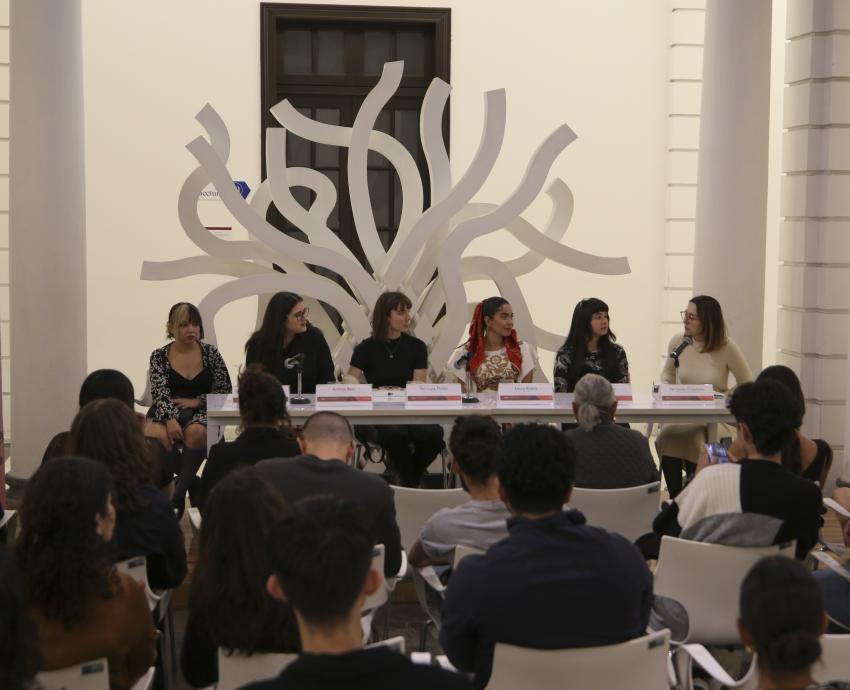 Artistas de la exposición “Abracadabra” dialogan sobre su obra en el MUSA