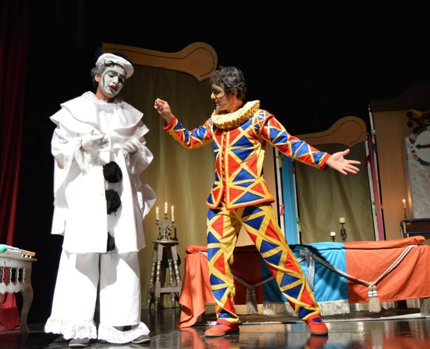 Brindan herramientas para la vida por medio del teatro en el CUSur