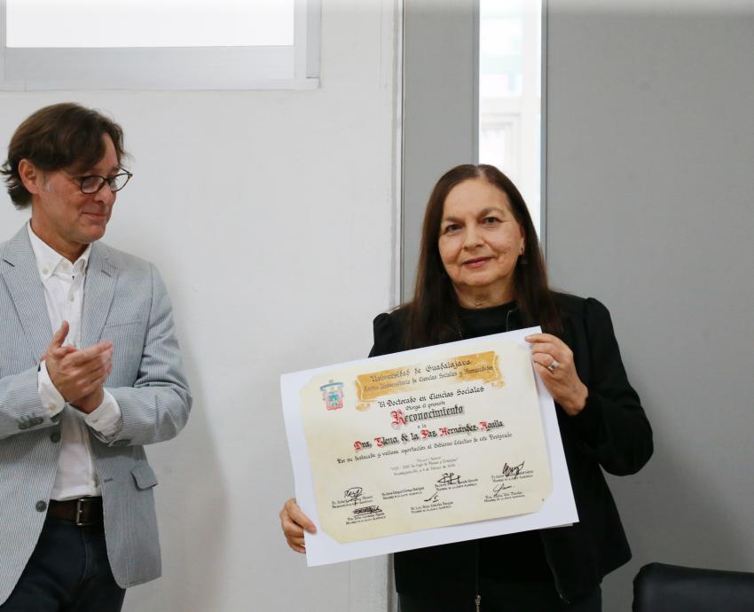 Reconocen cuatro décadas de investigadores del CUCSH