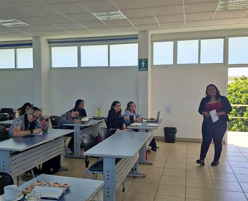 Ofrece CUSur apoyo a emprendedores de la región Sur