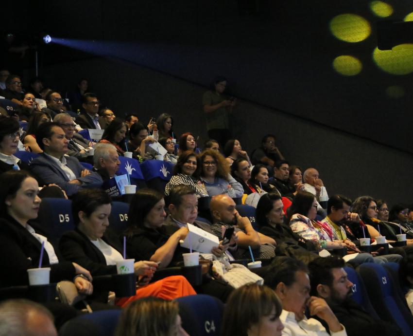 Con nueva programación, Canal 44 celebra su 14 aniversario
