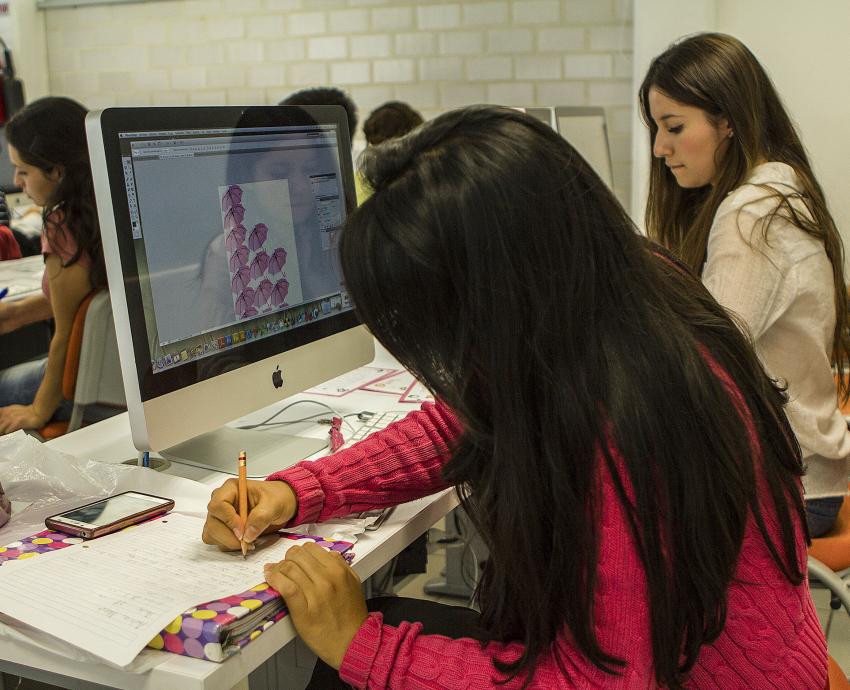 UdeG ofrece cursos gratuitos de actualización y certificación para estudiantes de posgrado