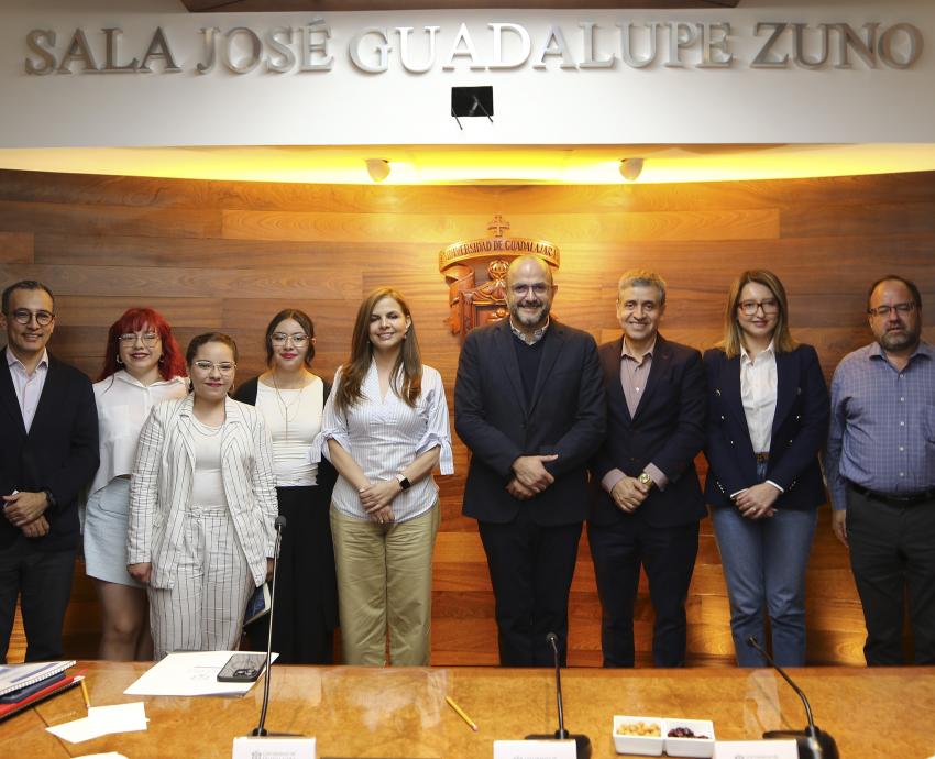 Fomentan el pensamiento crítico entre universitarios de nuevo ingreso