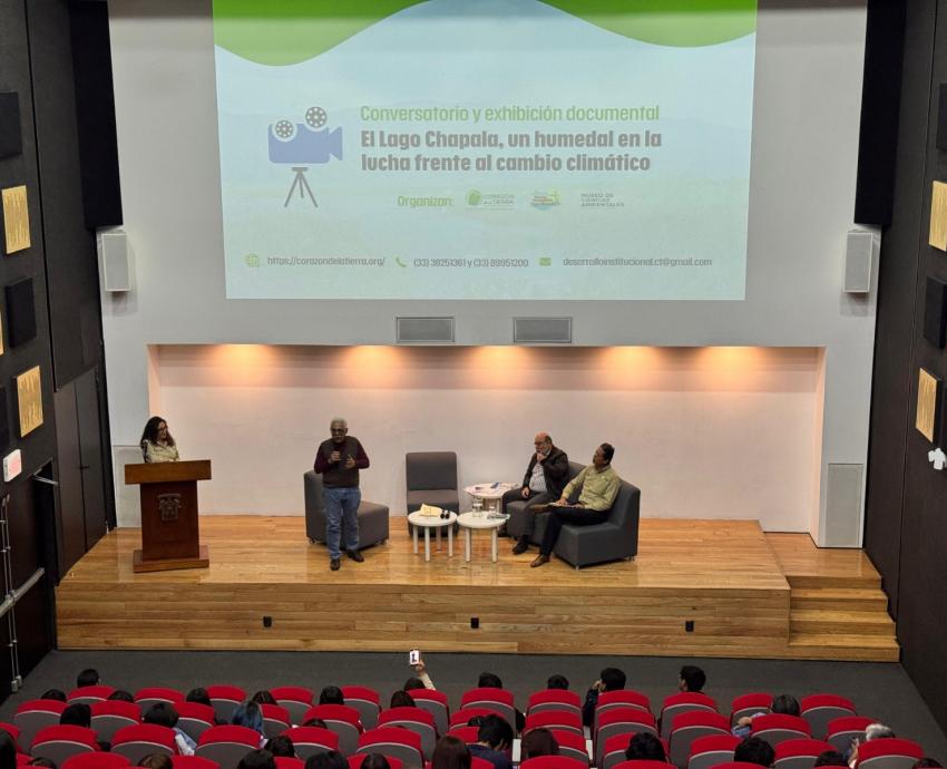 Reflexionan la problemática socioambiental del Lago de Chapala