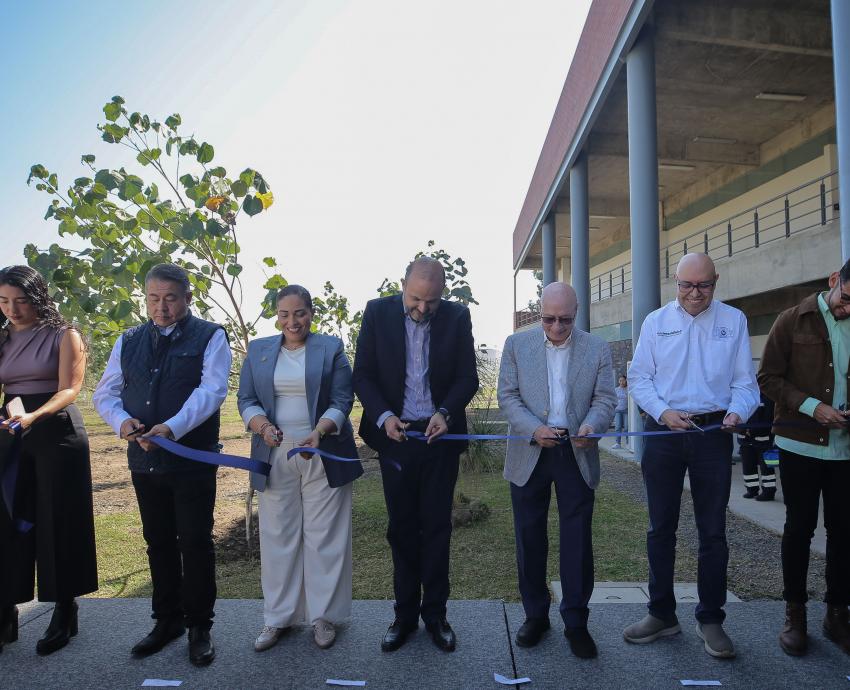 Inauguran el Bosque CUT, un monumento vivo en homenaje a Raúl Padilla y la Terraza Oasis