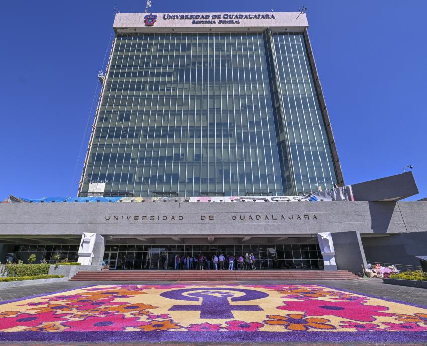 Alumnos elaboran “Tapete efímero” para visibilizar la igualdad de género
