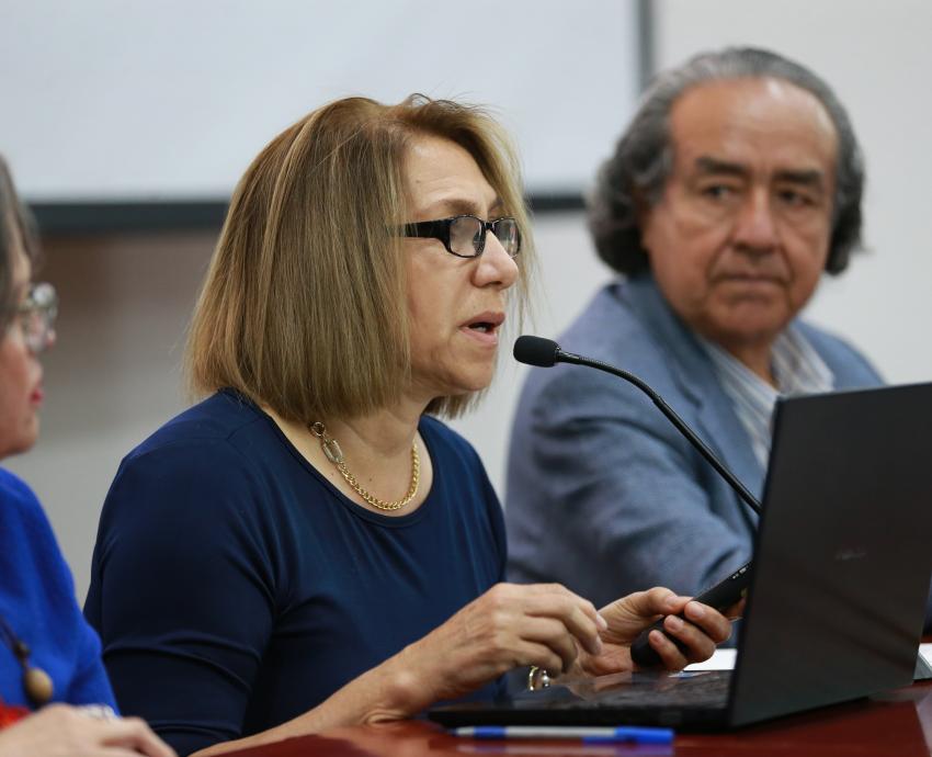 Debe reducir México dependencia económica de EUA: expertos del CUCSH