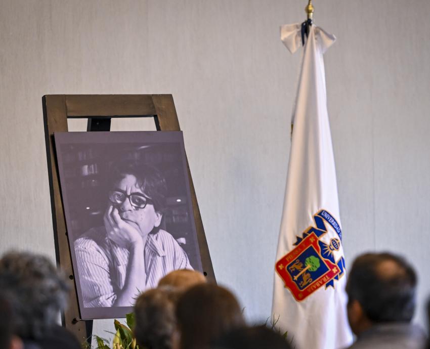 Rinden homenaje póstumo al maestro, académico y escritor Arturo Verduzco