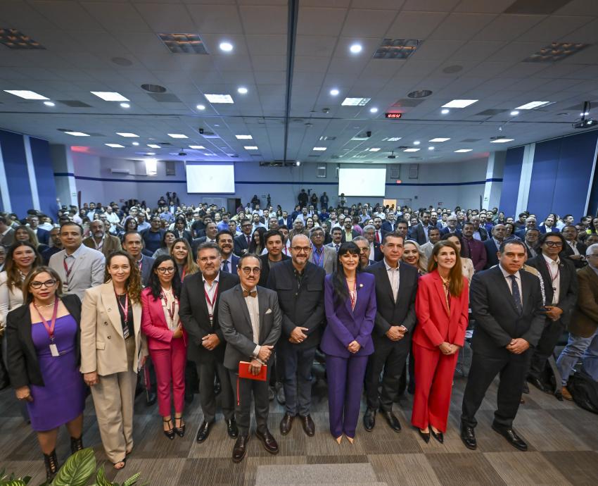 Debaten sobre políticas públicas para vivienda, en el CUCEA
