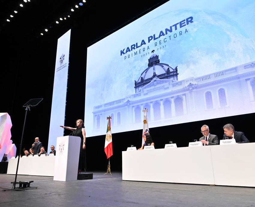 Por una universidad más igualitaria e incluyente: Karla Planter toma protesta como primera Rectora General de la UdeG