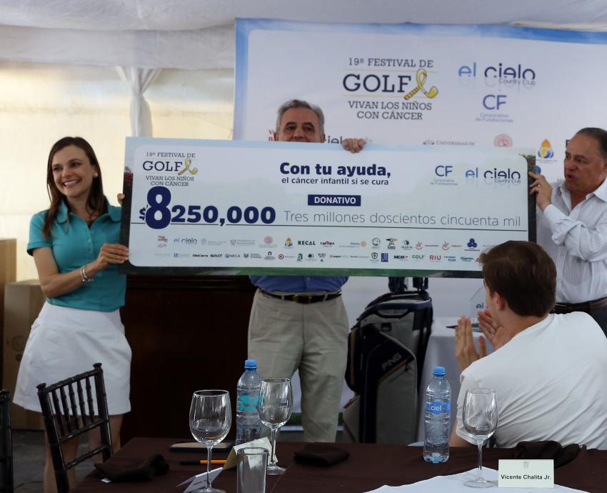 Recaudan poco más de 8 millones de pesos en el 19° festival de golf “Vivan los niños con cáncer”
