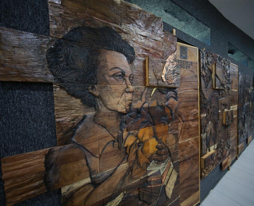 Inauguran mural sobre la reivindicación femenina en el auditorio Rosario Castellanos del CUCSH 