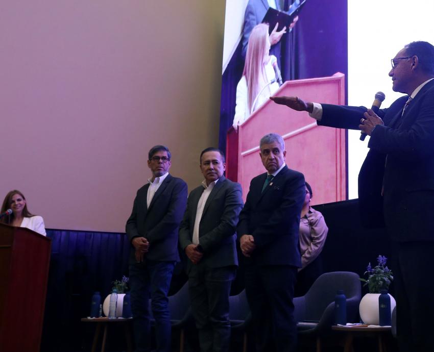 Rinde protesta como Rector del CUCEI el doctor Marco Antonio Pérez Cisneros