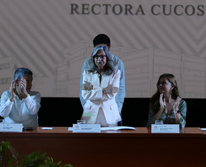 Primera Rectora del CUCosta toma protesta