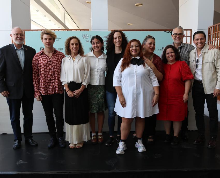 Gana la Beca Jenkins-Del Toro 2025 la cineasta Carolina Revilla